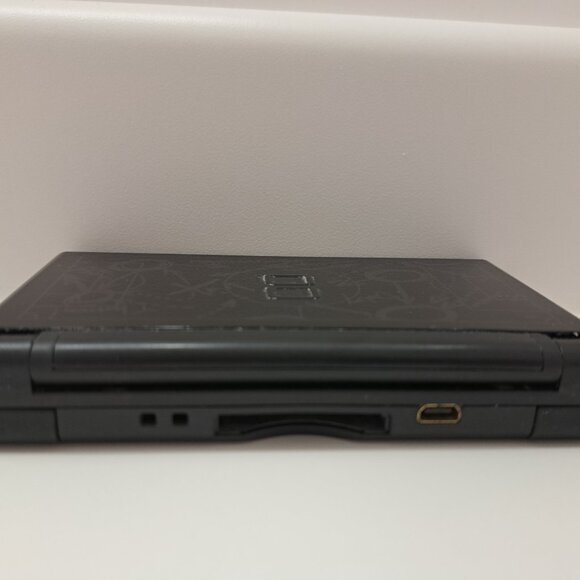 Authentic Nintendo DS Lite Console With Charger Winning Eleven Limited Edition J - Picture 7 of 8